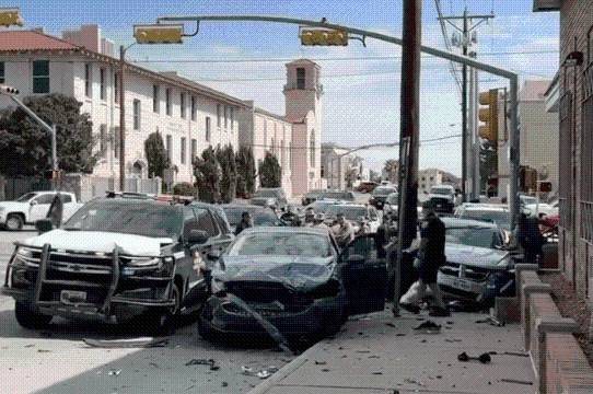 Persecuciones del DPS vuelven a sacudir a El Paso: choque en zona céntrica deja un herido