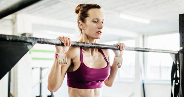 How to Do a Pullup For Beginners: 7 Exercises to Build Upper
