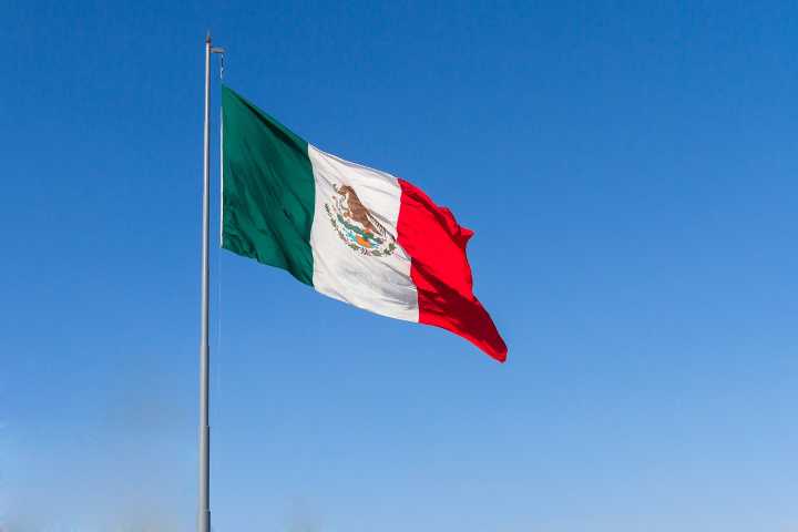 La bandera de México se izará a toda asta por el Día Internacional de las Mujeres Indígenas