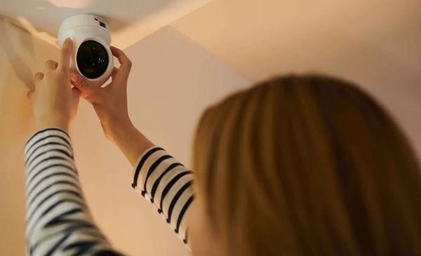 Publicaron videos pornográficos robados de cámaras de seguridad
