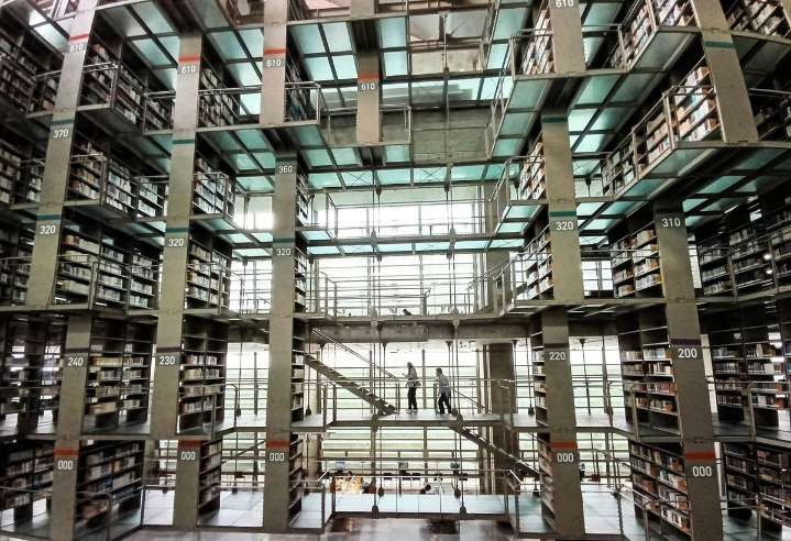 Biblioteca Vasconcelos no multará a usuarios con préstamo de libros mientras dure cierre