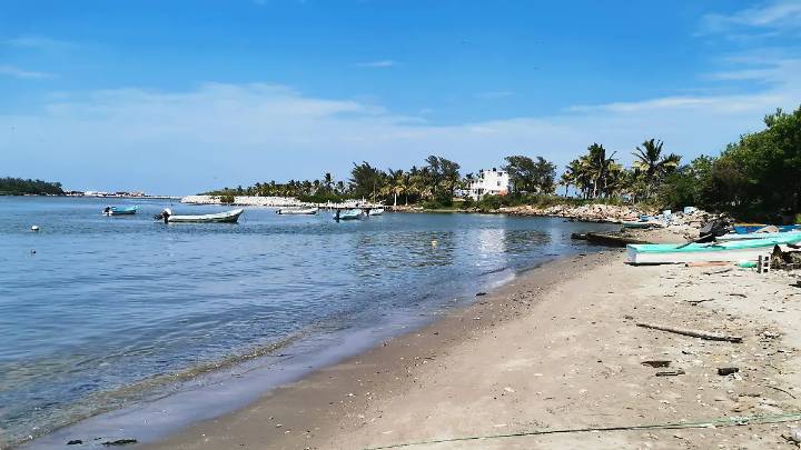 Pescadores encuentran el cadáver de un hombre en el río Pánuco, cerca del paso El Chachalaco