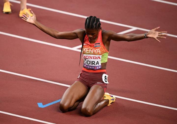 Athletics-Kenyan Odira storms to shock 800m gold
