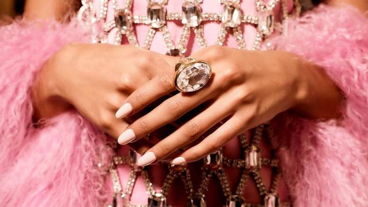 27 Instagram-Worthy Engagement Nail Ideas