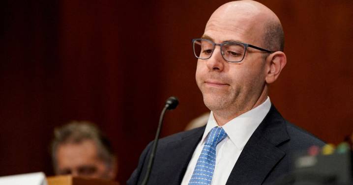 Senado confirma al favorito de Trump, Stephen Miran, para la Reserva Federal