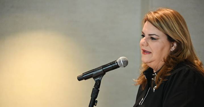 Jenniffer González lamenta asesinato de Charlie Kirk y ordena banderas a media asta