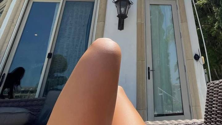 Celebrity Hot Dog Legs Guess Who!