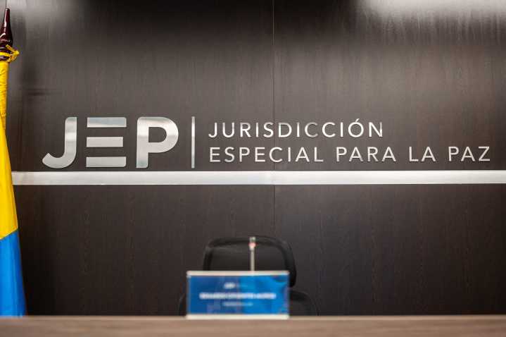 JEP adelanta en Florencia audiencia sobre crímenes atribuidos a la fuerza pública