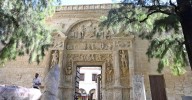 ¿Sabías que el teatro más grande de Hispania está a cinco minutos de la Plaza de las Tendillas?