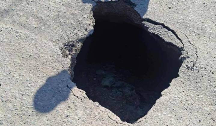 Denuncian vecinos peligroso hundimiento en la Colonia Anáhuac