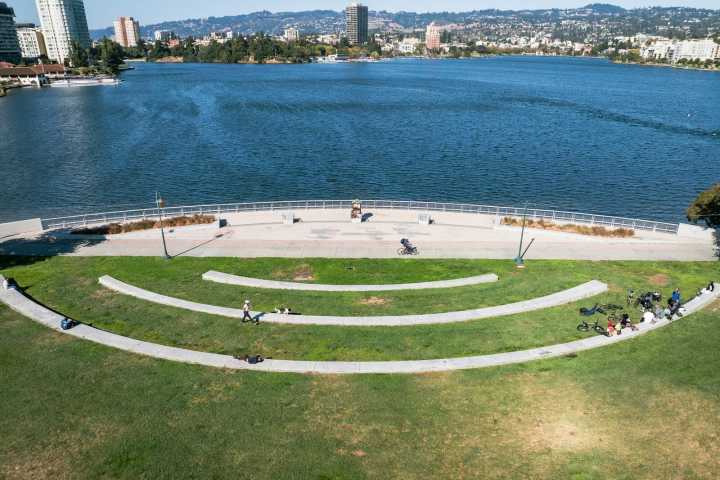 Help us raise $15,000 to keep Oaklandside's podcast going