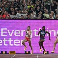 Jefferson-Wooden eases into world 200m semis and sets sights on being next Fraser
