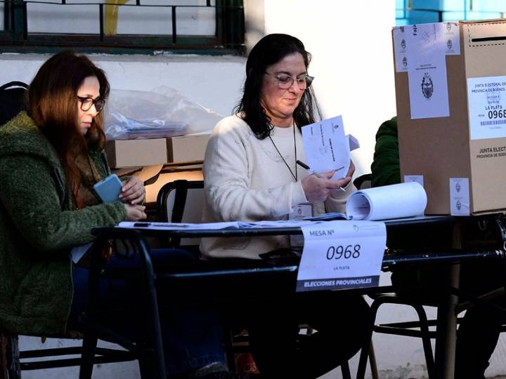 Boca de urna” hasta las 21:00: recién entonces se sabrá quién gana entre Fuerza Patria de Axel Kicillof y La Libertad Avanza