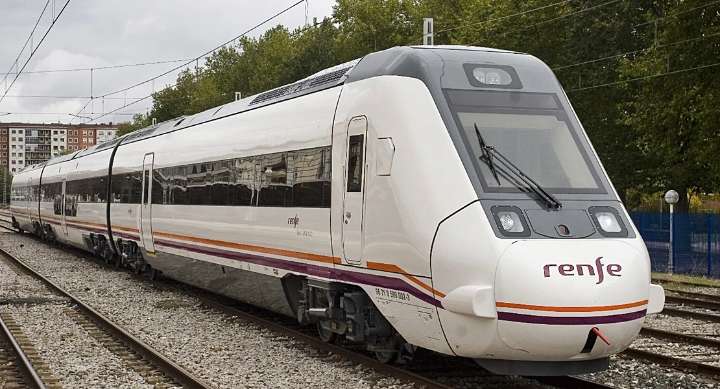 Una nueva incidencia en Extremadura obliga a detener el tren Madrid
