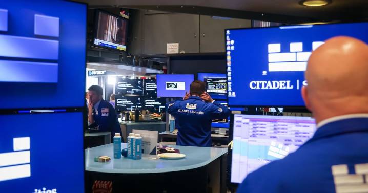 Wall Street cierra con números mixtos tras recorte de tasa de la Fed y comentarios de Powell