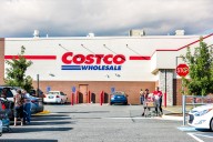 7 Ways Costco Tricks You Into Spending More Money