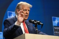 Trump advierte a Venezuela: EE.UU. derribará aviones de combate si hay tropas amenazadas