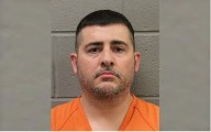 Hombre acusado de asesinato tras disparar a niño hispano en Houston por broma de tocar puertas