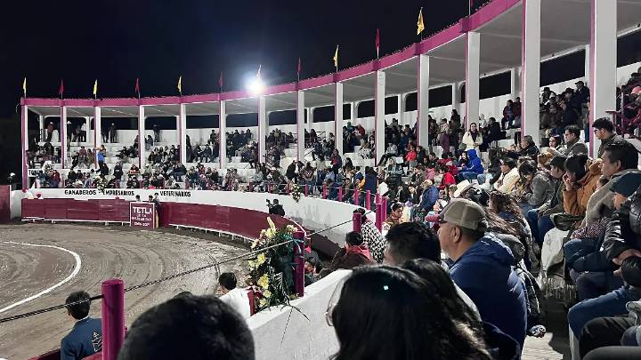 Primera Velada Taurina reunió a familias en Tetla de la Solidaridad