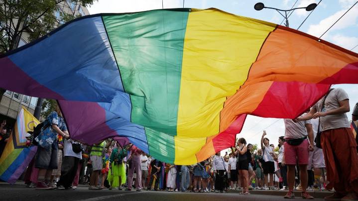 Pride march in Serbia condemns police violence at anti-government rallies, seeks LGBTQ+ rights