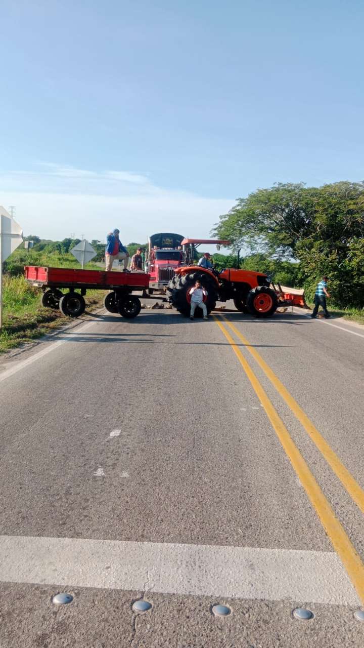 ¿Viajará al Magdalena? Campesinos mantienen bloqueo en Troncal de Oriente por “promesas incumplidas”