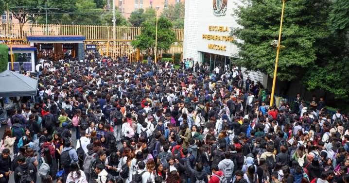 Planteles de la UNAM se van a paro por amenazas tras homicidio en CCH Sur