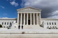 Trump administration asks Supreme Court to strip legal protections from Venezuelan migrants