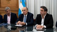 El Gobierno activó negociaciones mano a mano con gobernadores aliados y descartó un convocatoria ampliad