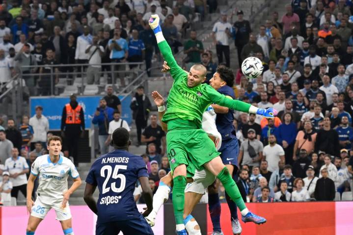 Error de Chevalier suscita más dudas sobre si el PSG debió vender a Donnarumma