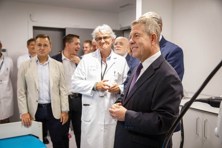 Page sobre el Complejo Hospitalario Universitario de Albacete: «Se va a convertir en el gran orgullo de la ciudad y de la provincia»
