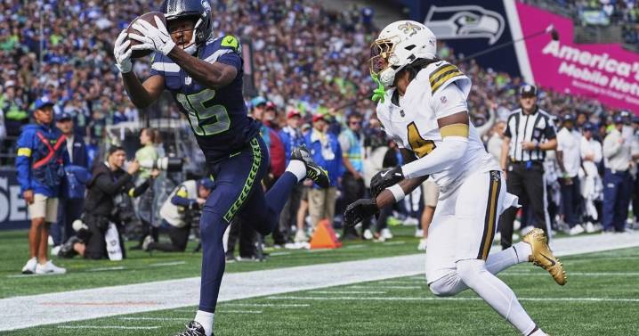 Opposing quarterbacks feasting on Saints' poor defense