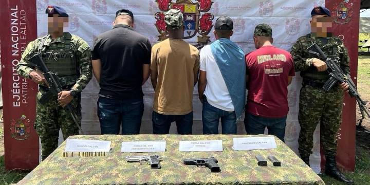 Ministro de Defensa confirmó el sometimiento de cuatro disidentes de las Farc en Cauca