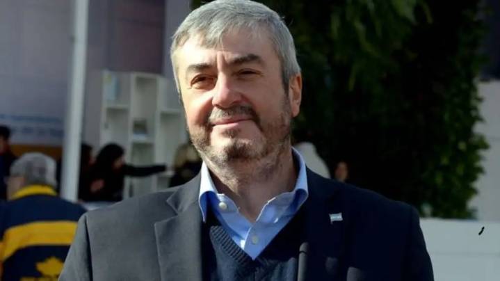 Roulet: “Si cambia la regla de juego de un día para el otro, solamente por año electoral, estamos mal”
