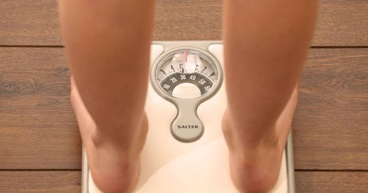 Millions buying fat jabs unchecked off the web and sharing needles with family, report claims