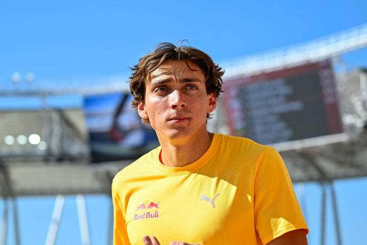 World Athletics President Reveals Honest Financial Update While Teasing Mondo Duplantis’ World Record Saga World Athletics chief Sebastian Coe jokes about Mondo Duplantis’ costly world records after 6