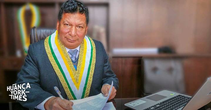 Concejo Municipal de El Tambo destituye al alcalde Julio César Llallico por nepotismo
