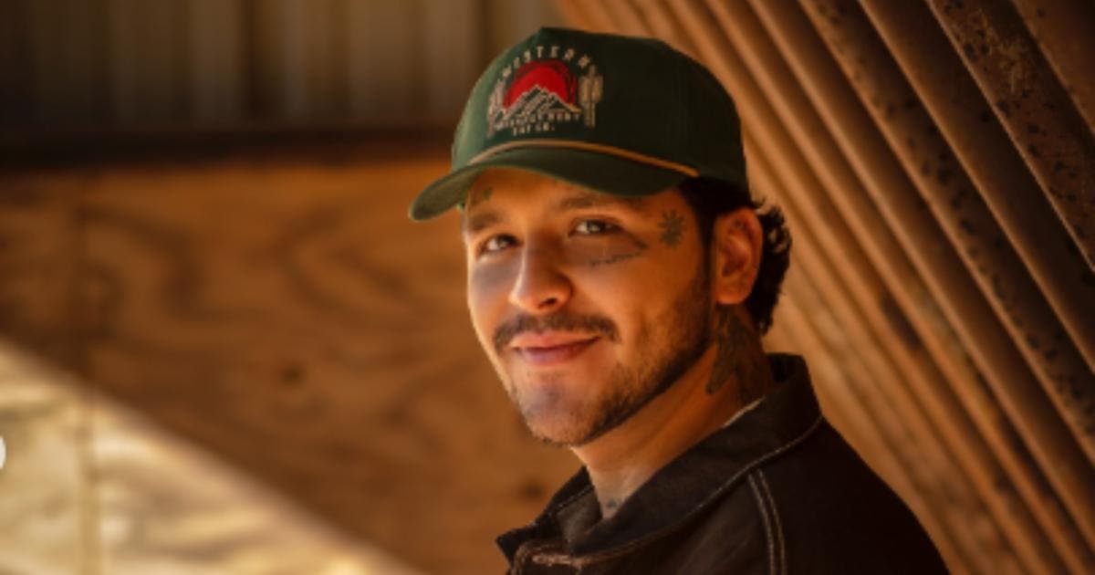 Christian Nodal podría ir a la cárcel por incumplir su contrato con Universal