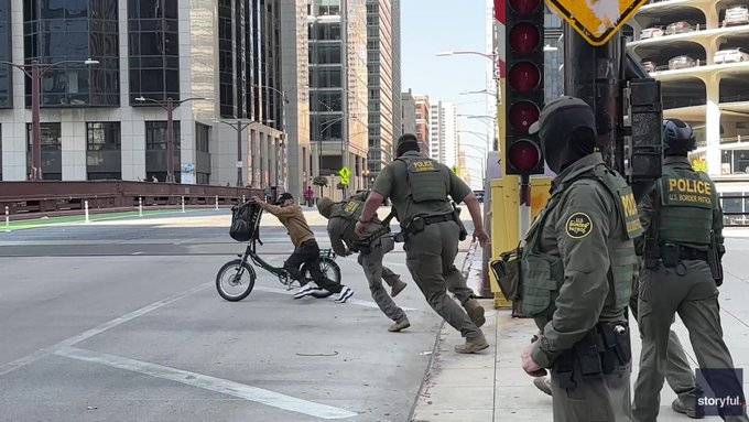 'I'm Not A U.S. Citizen!': Bicyclist Taunts ICE Agents In Chicago