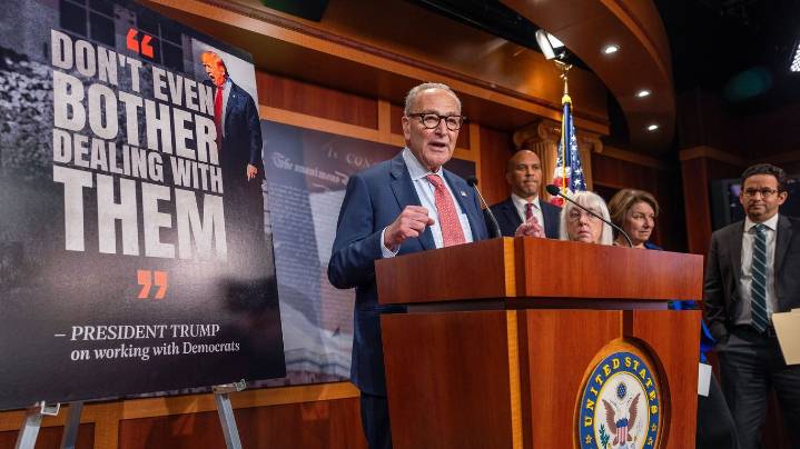 No one wants to shoulder the government shutdown blame