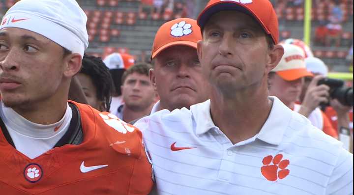 Angeli, Syracuse upset Clemson 34-21; Dabo Swinney off to worst start of his career