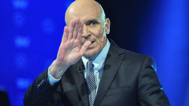 Espert pide que "no me rompan las bolas" con Spagnuolo