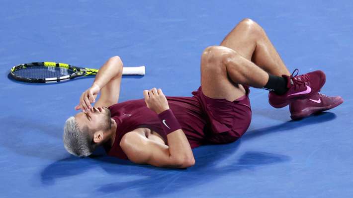 La lesión de Carlos Alcaraz que preocupa en el ATP de Tokio... Mira las imágenes "Tenía miedo, no voy a mentir", dijo el español.