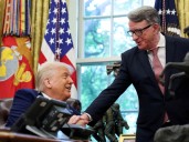 Acorralado por el caso Epstein, la oposición acusa al premier Keir Starmer de mentir sobre el embajador británico en EE.UU.