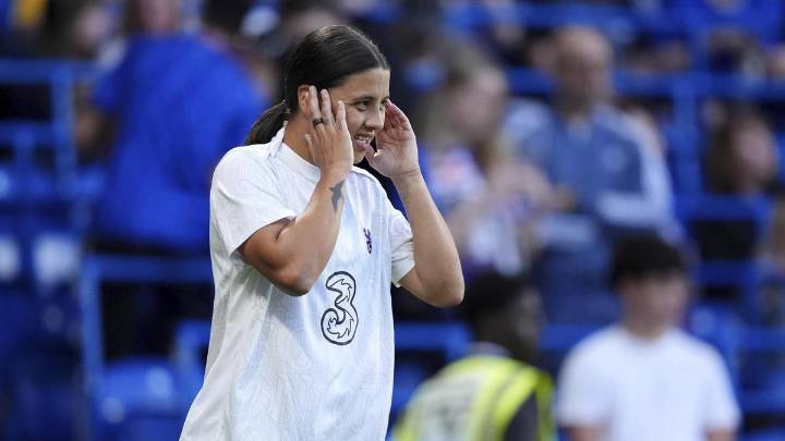 Soccer 
                                          Premium
                                        'Sam's ready': Chelsea poised to unleash Kerr