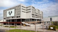 Un centenar de jóvenes de GKS intenta reventar el acto de apertura del nuevo curso académico de la Universidad del País Vasco