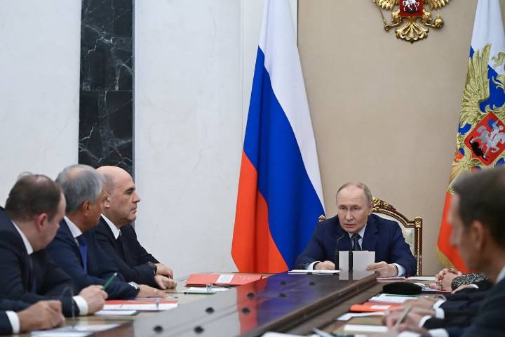 Putin amenaza con “medidas militares” ante el futuro escudo antimisiles espacial de Trump