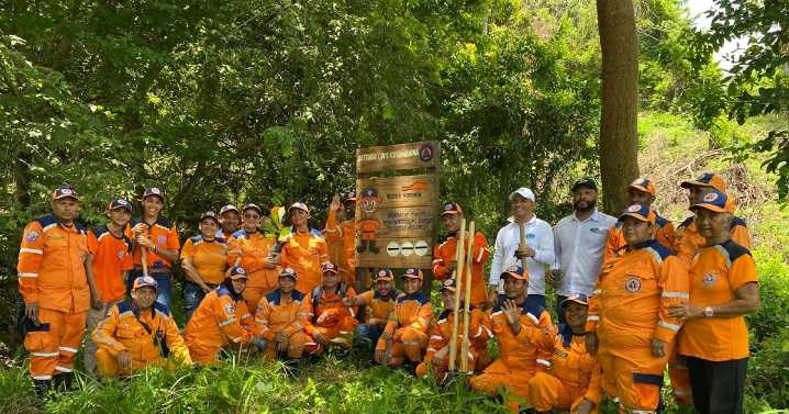 Corpamag y la Defensa Civil realizaron jornada de siembra para la restauraciòn ambiental en la vereda Paz Caribe, Don Diego, Sierra Nevada de Santa Marta