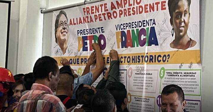 El Pacto Histórico se enreda con renuncias y favoritismos en su camino al 2026