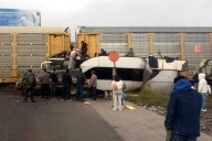 Deja chҩque entre autobús y tren 8 muҙrtos y 45 hҙridos