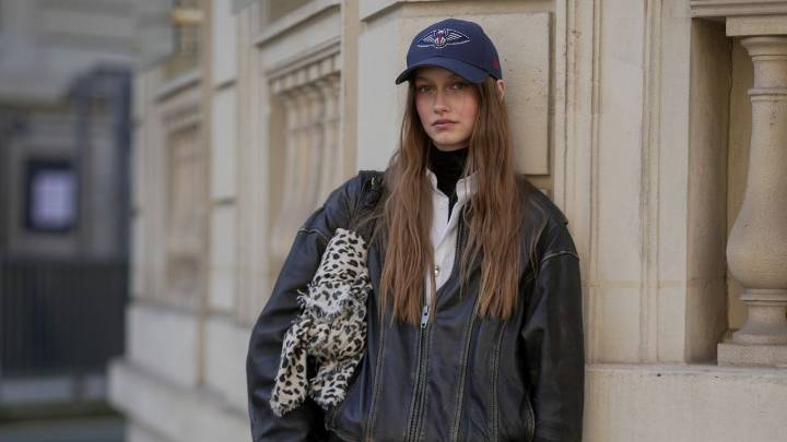 9 Ways To Style Flared Jeans Like An Off